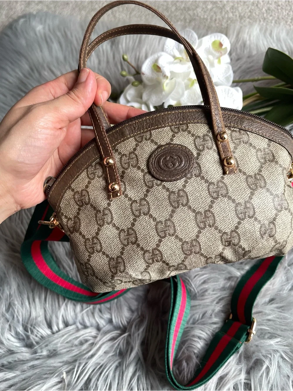 Authentic Gucci vintage GG canvas mini accesory pouch bag 014.89.0032